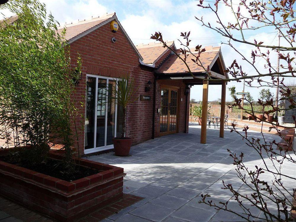 Crouchers Hotel Chichester Exterior foto